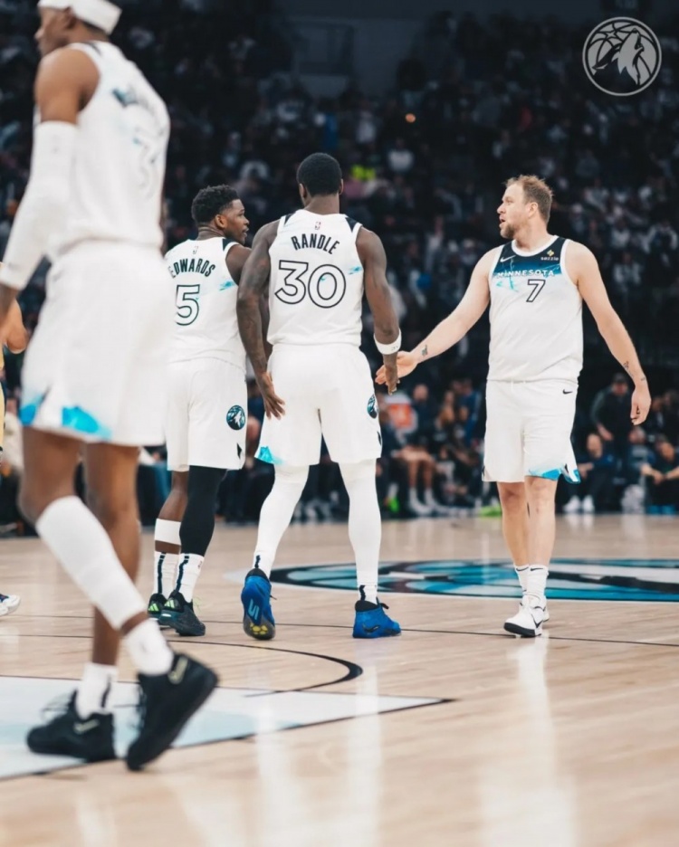  拿0分的NBA首发，所有人都为他叫好